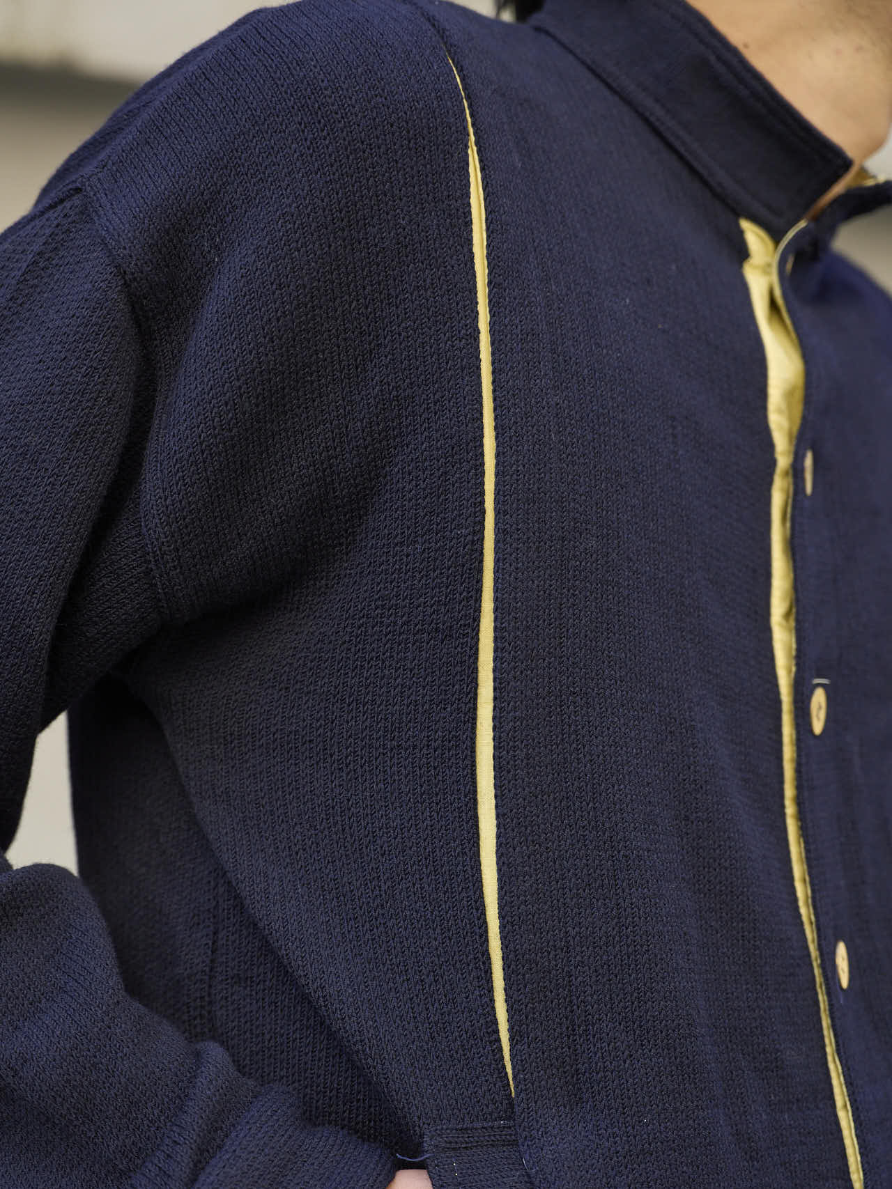 古着のカーディガン２