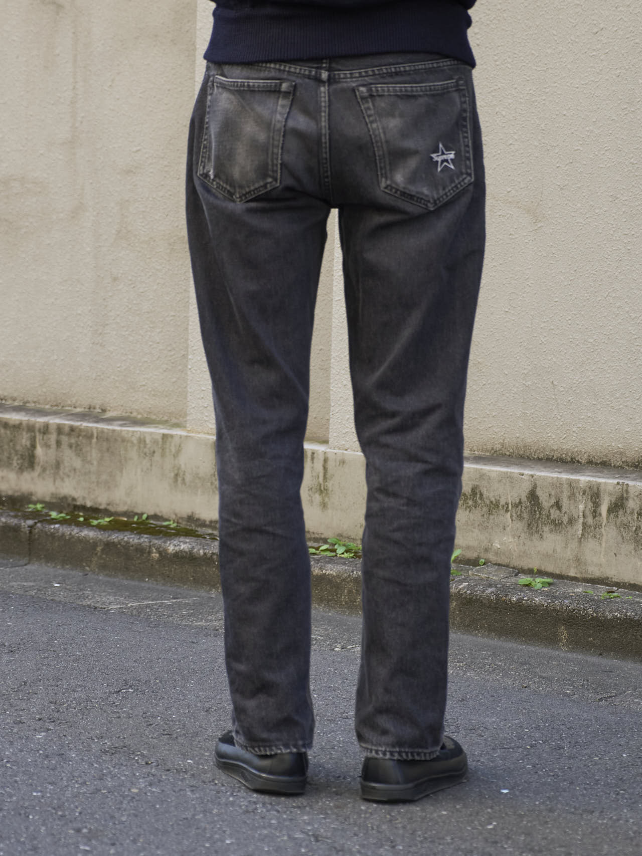 シュプリームのジーンズのバック