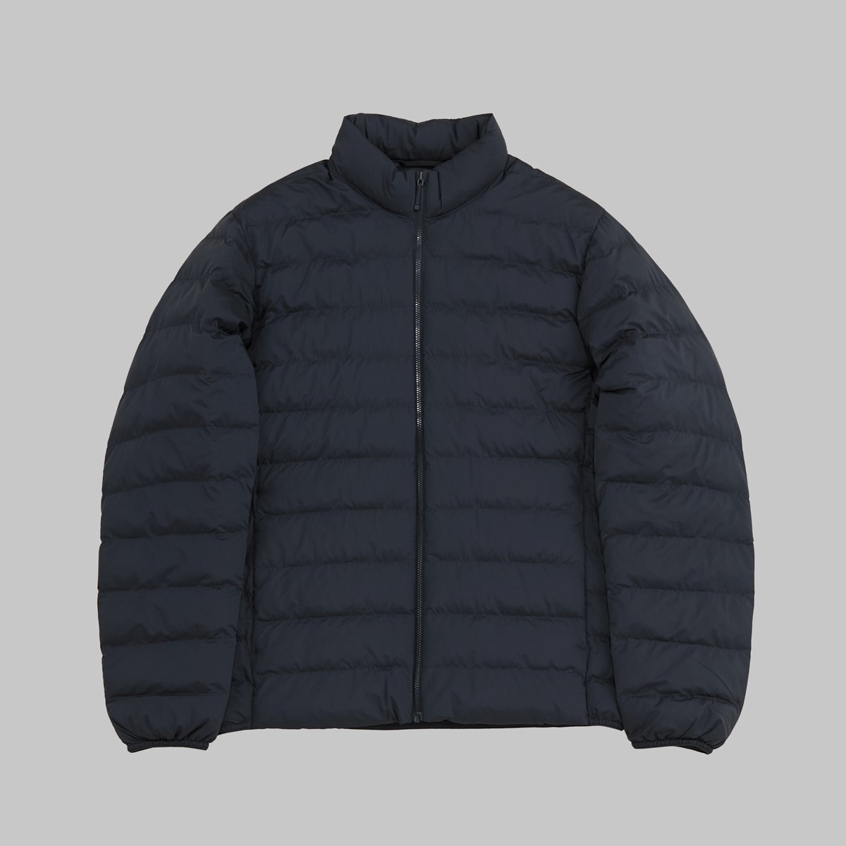 エディターが買ってよかったユニクロの愛用アウター／黒いパフテックジャケット