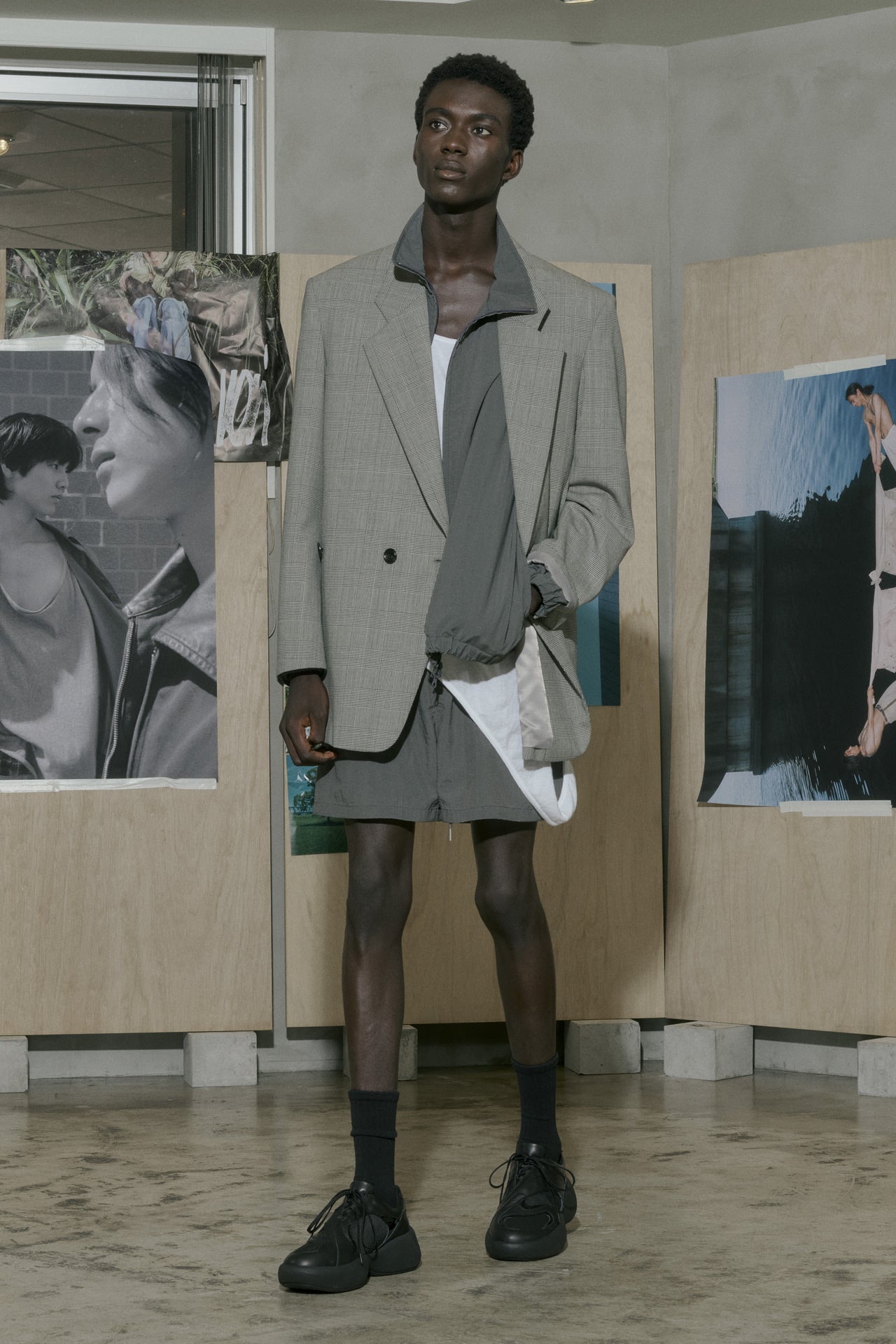 メンズファッションブランドVEINの2026年春夏のルック１