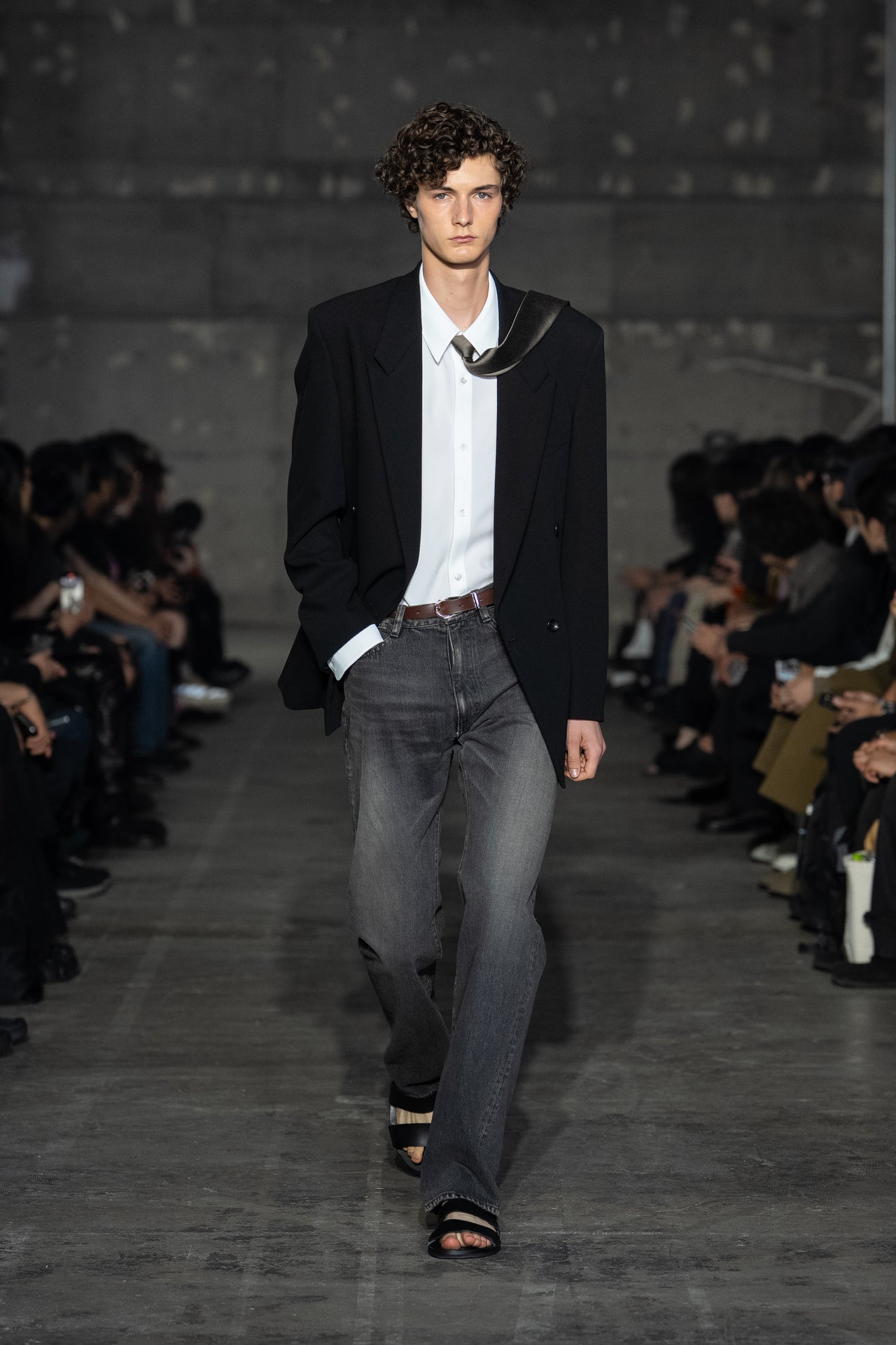 メンズファッションブランドATTACHMENTの2026年春夏のルック７