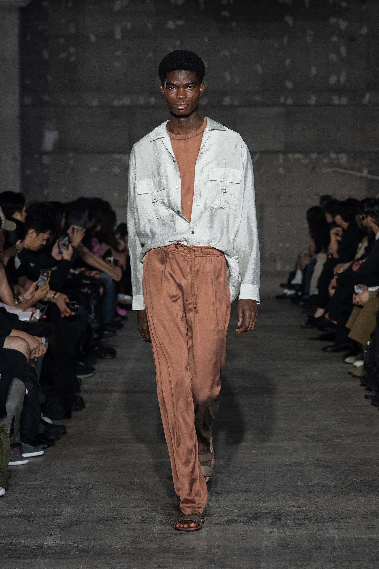 メンズファッションブランドATTACHMENTの2026年春夏のルック３