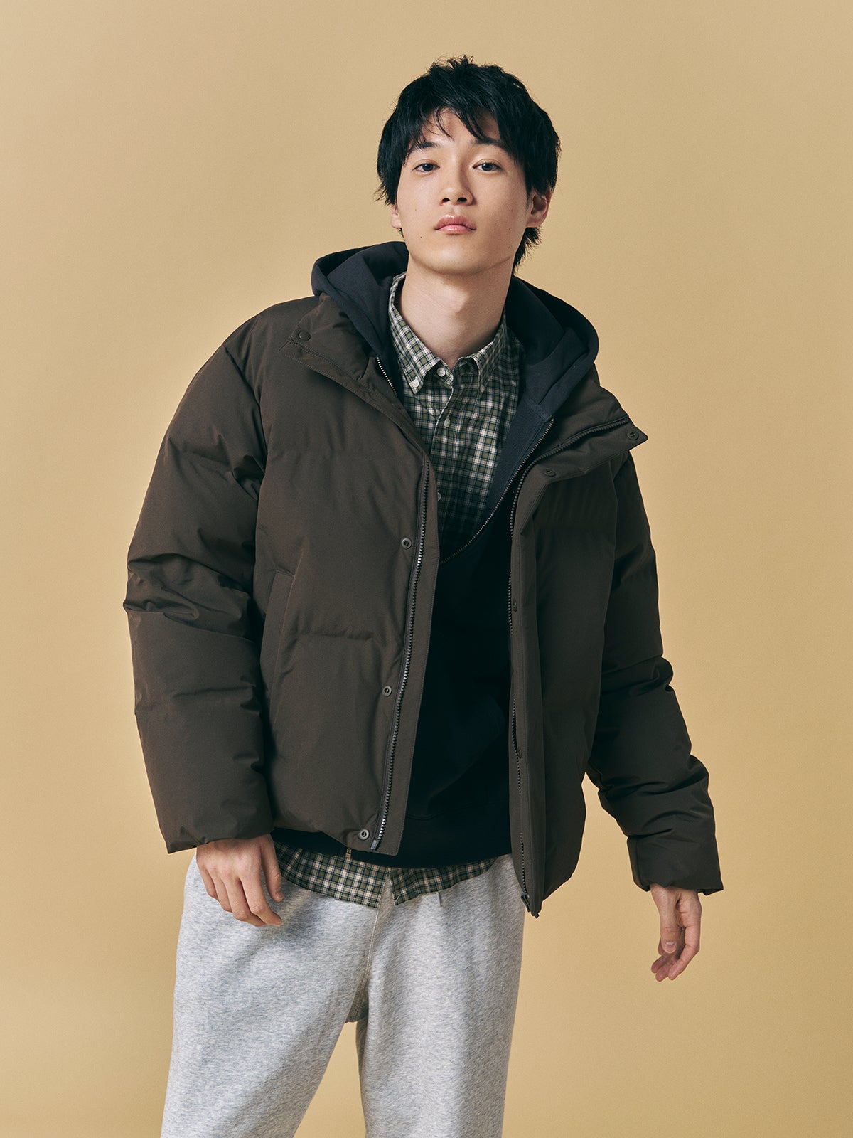 「ユニクロ」ダウンの高見えコーデ①上半身