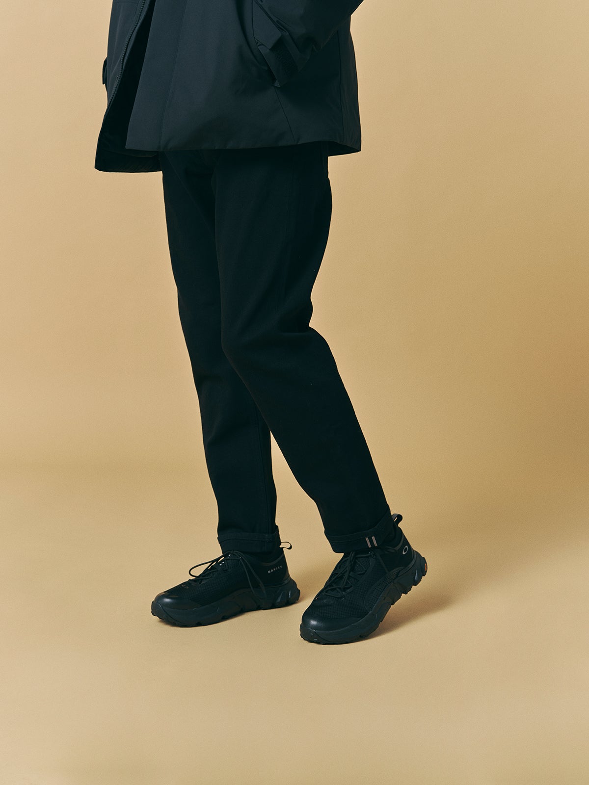 「ユニクロ」ダウンの高見えコーデ②のパンツ