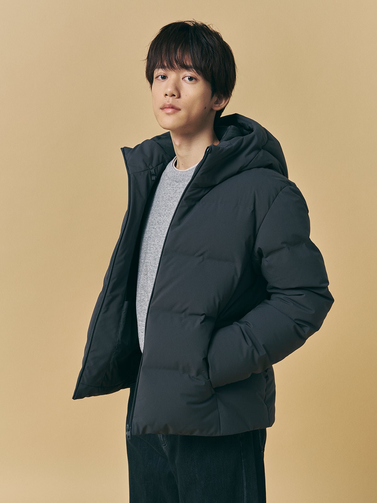 「ユニクロ」ダウンの高見えコーデ③上半身