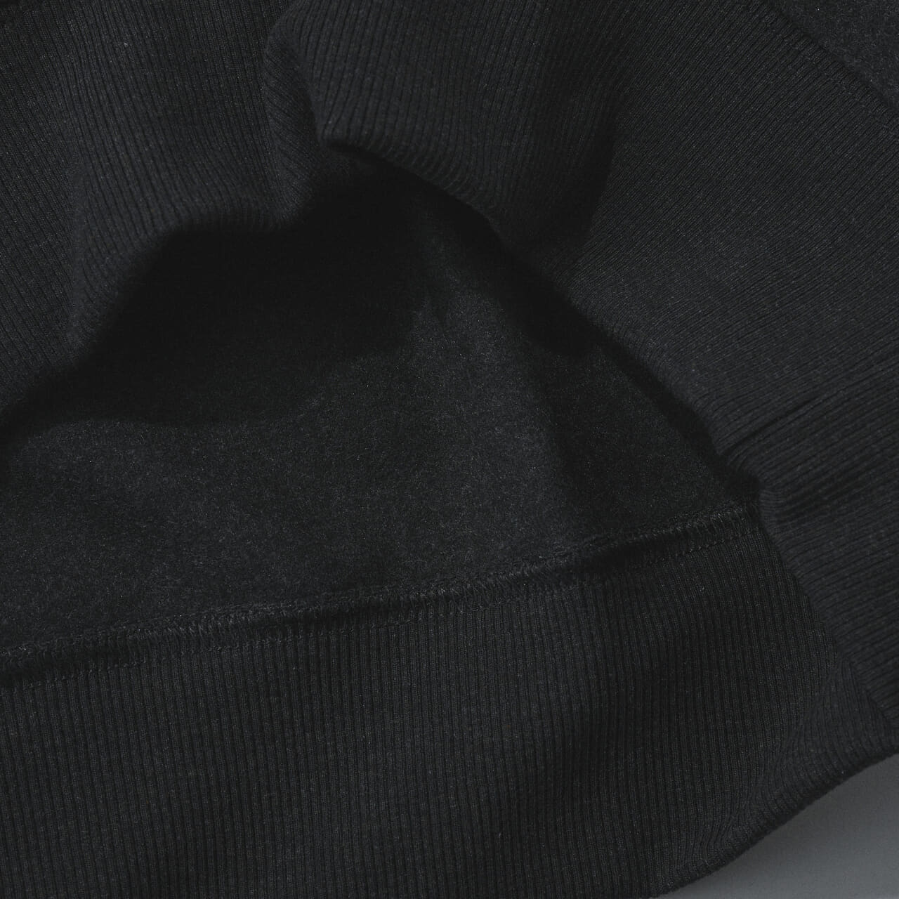 Uniqlo Uのブラッシュドスウェットハーフジップシャツの裏地