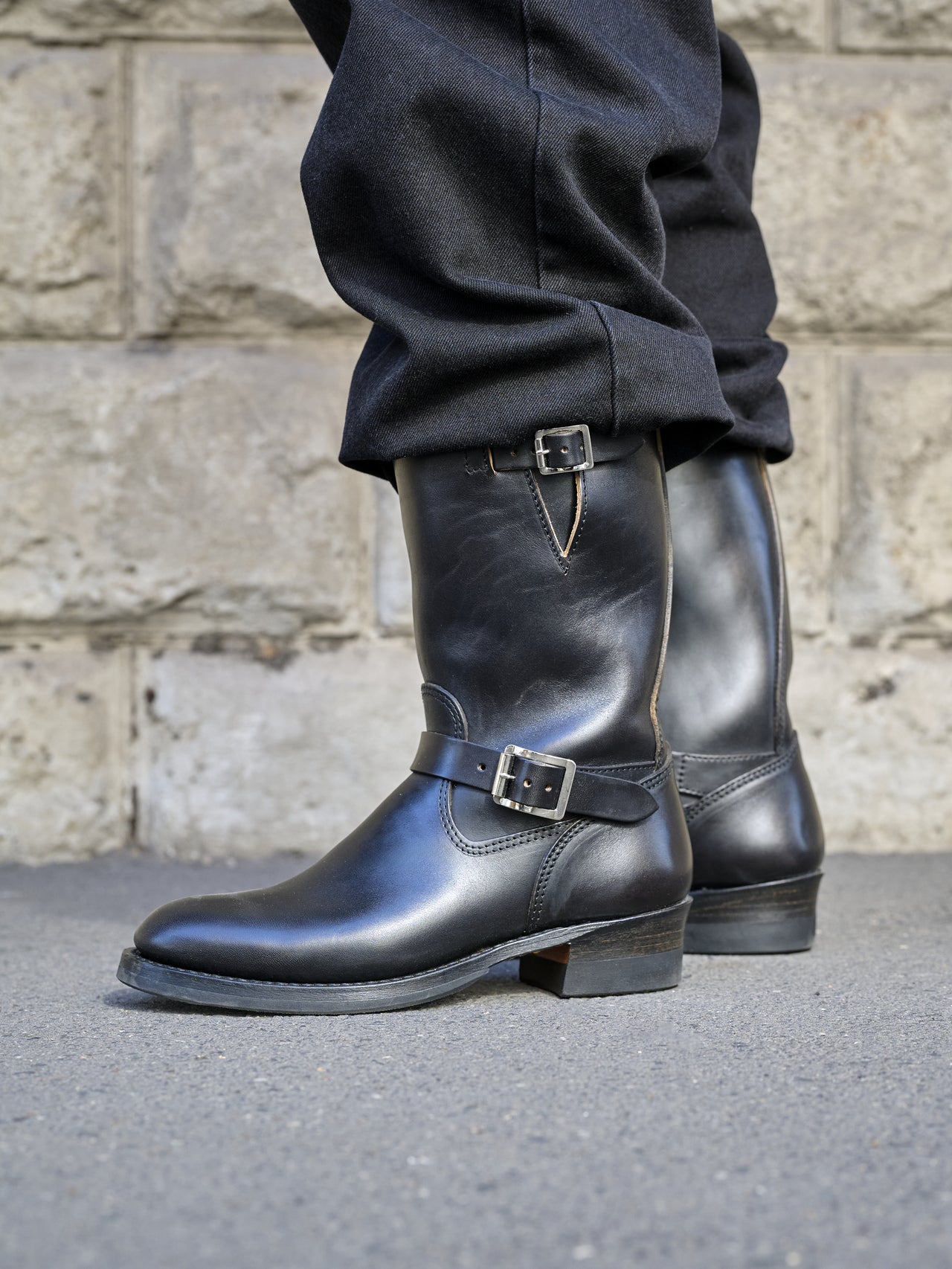 アトラクションズのブーツのサイド