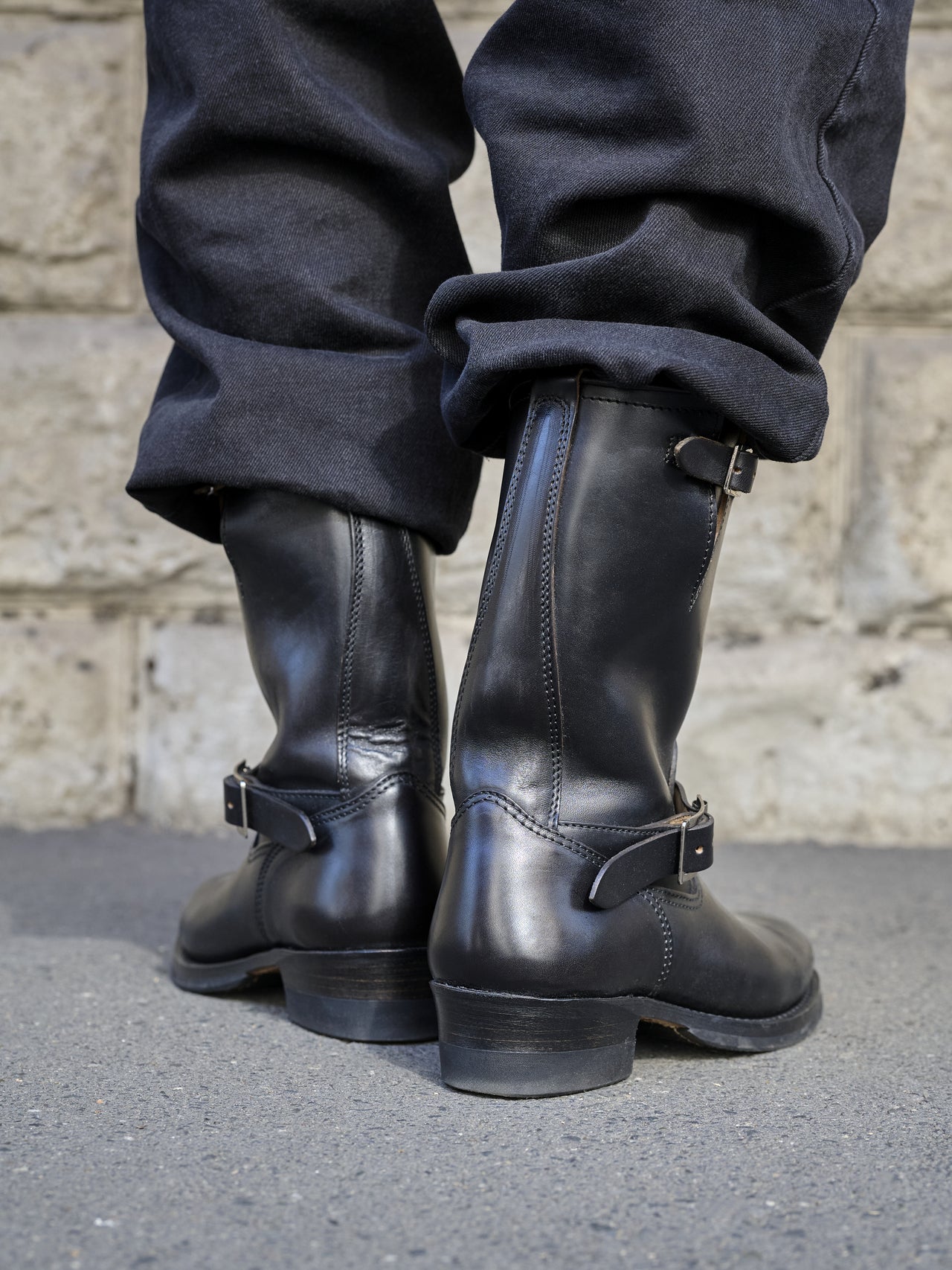 アトラクションズのブーツのヒール