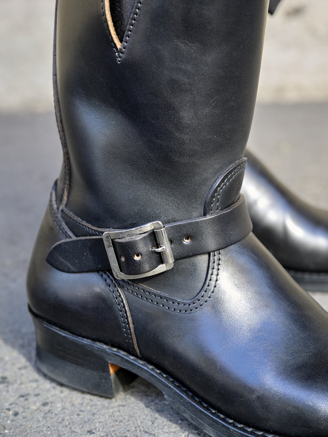 アトラクションズのブーツのベルト