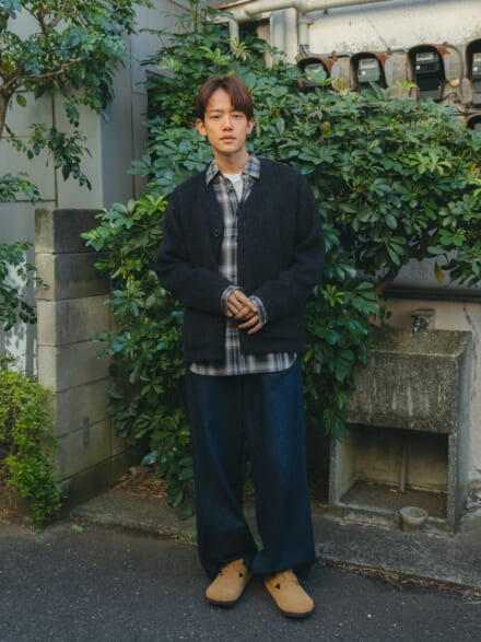 [樋之津 琳太郎] ビルケンシュトック「ロンドン」の新色が、春のデニムコーデに合う！【BIRKENSTOCK×メンズノンノモデルの私服スナップ】