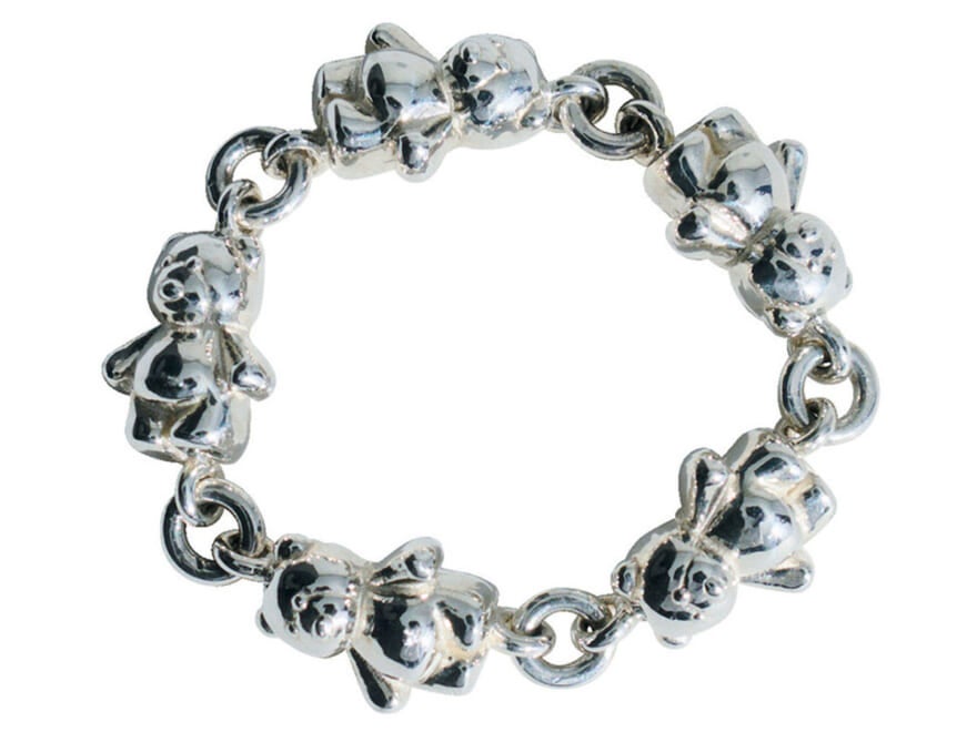 いま買うべきは「ジェンダーレス」なシルバージュエリー。１万円台のイヤカフからブレスレットまで９選。