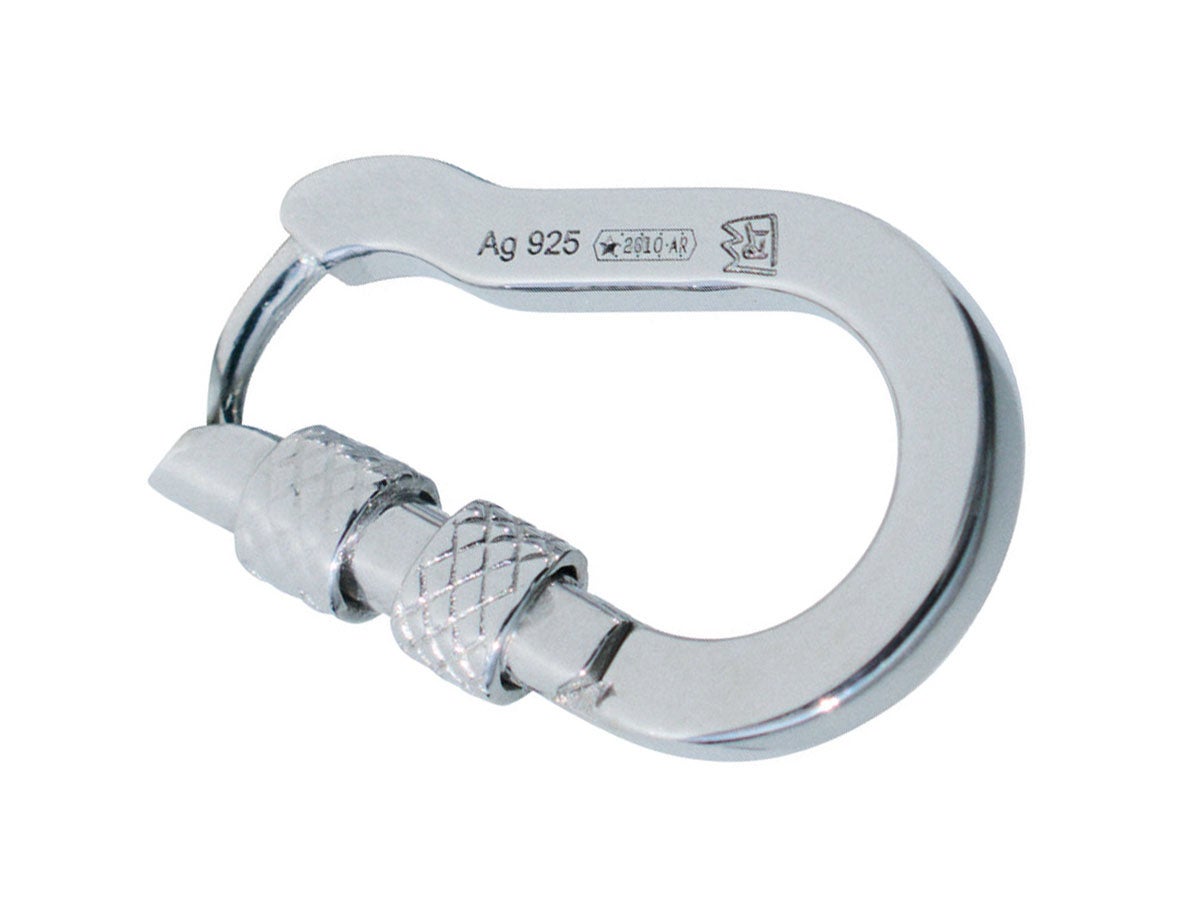 ラムダンのピアス