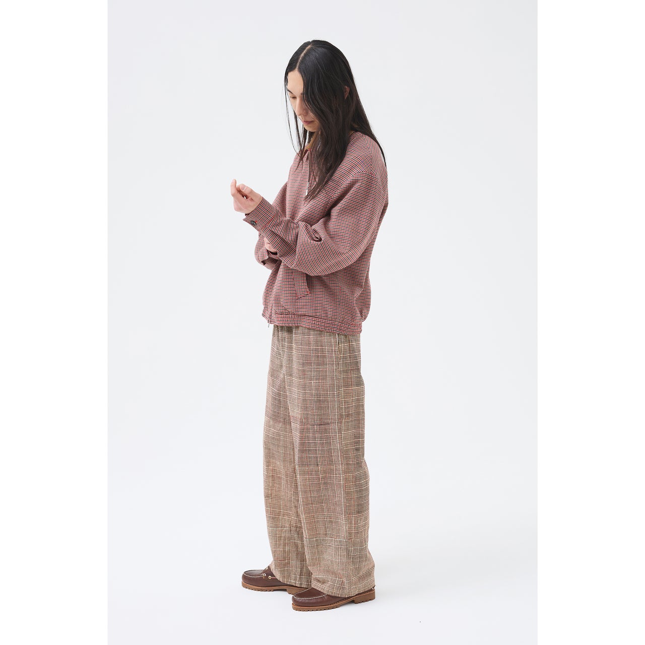 ロングヘアの新解釈は、レイヤーで紡ぐ動きと軽さと柔軟さ