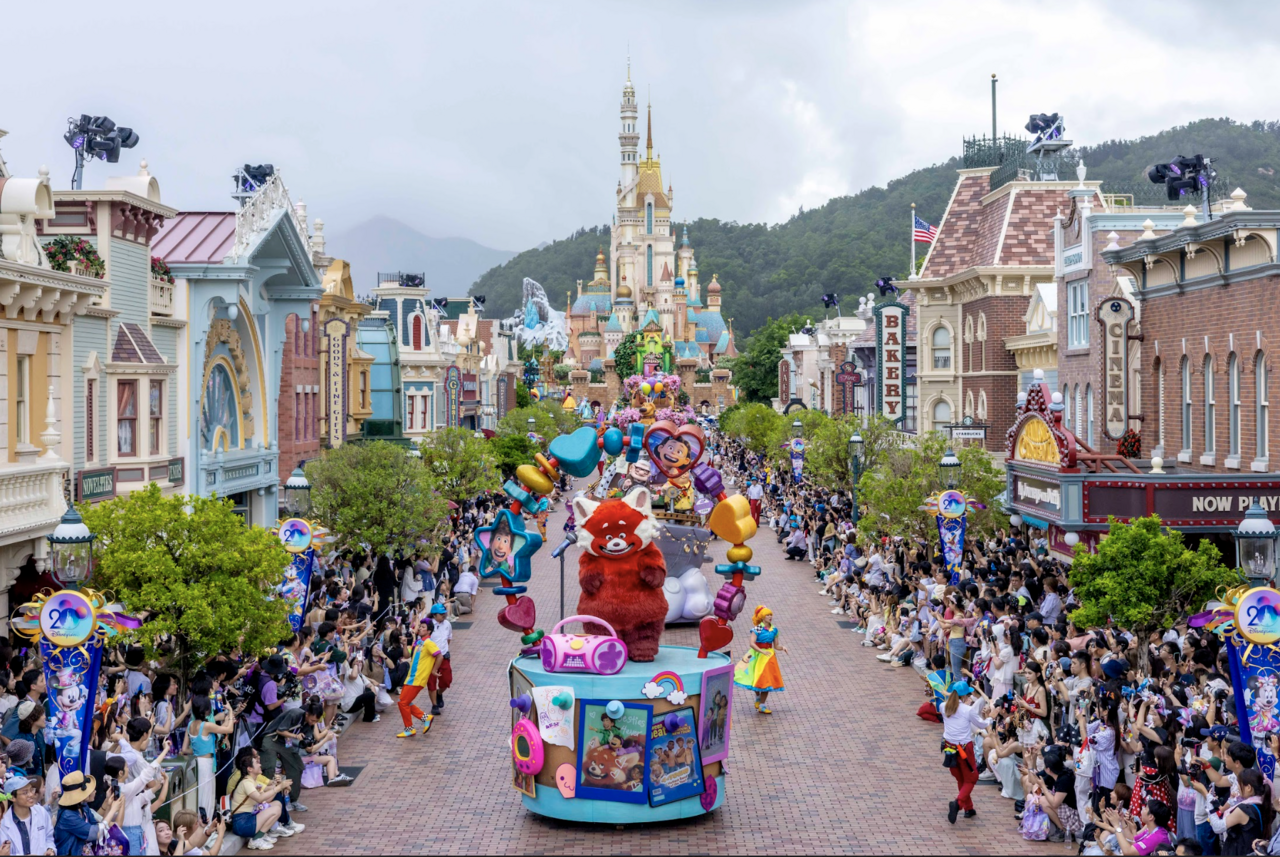 香港ディズニーランドのパレードイメージ