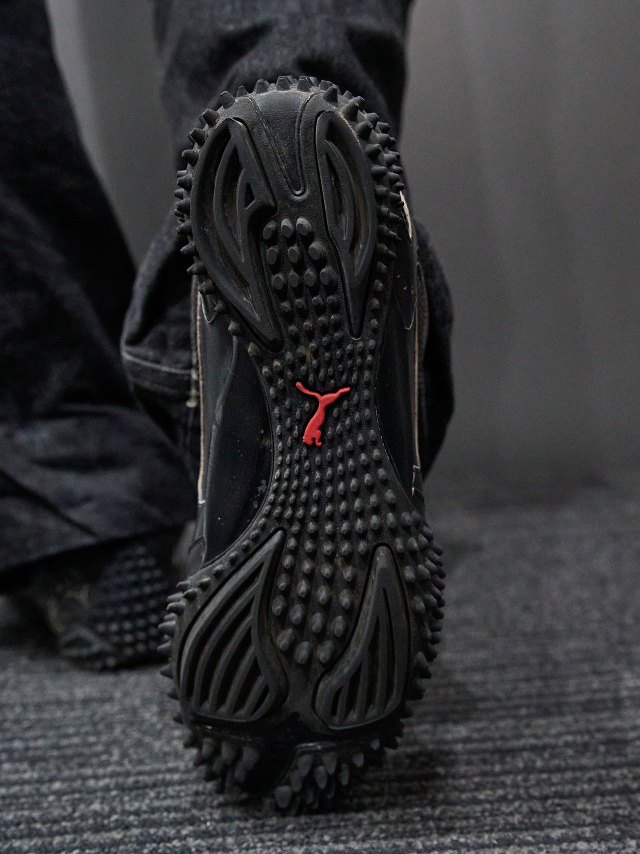 松岡光＿冬私服スニーカー靴裏