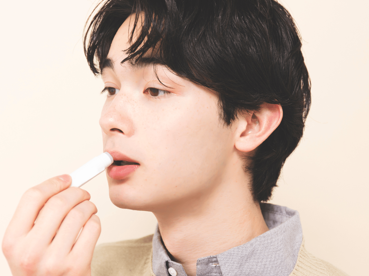 清潔感の決め手は、 唇の内側への&ldquo;横スライド&rdquo;！　イメージ画像