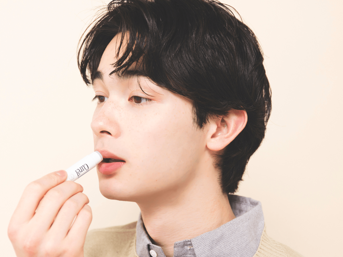 リップの塗り方 横に塗る