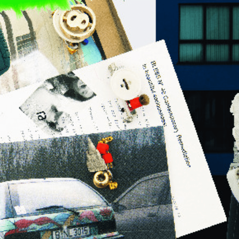 ブレスのピンバッジ