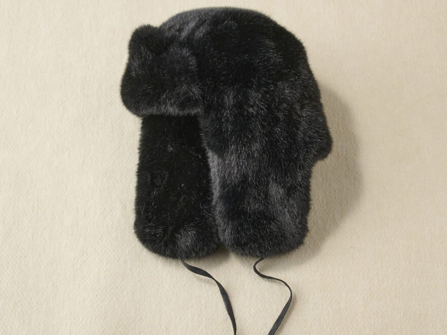 小物をスタイリングの主役に。モコモコなのにかっこいい、KANGOLのトラッパーハット/【暖品小物2026】