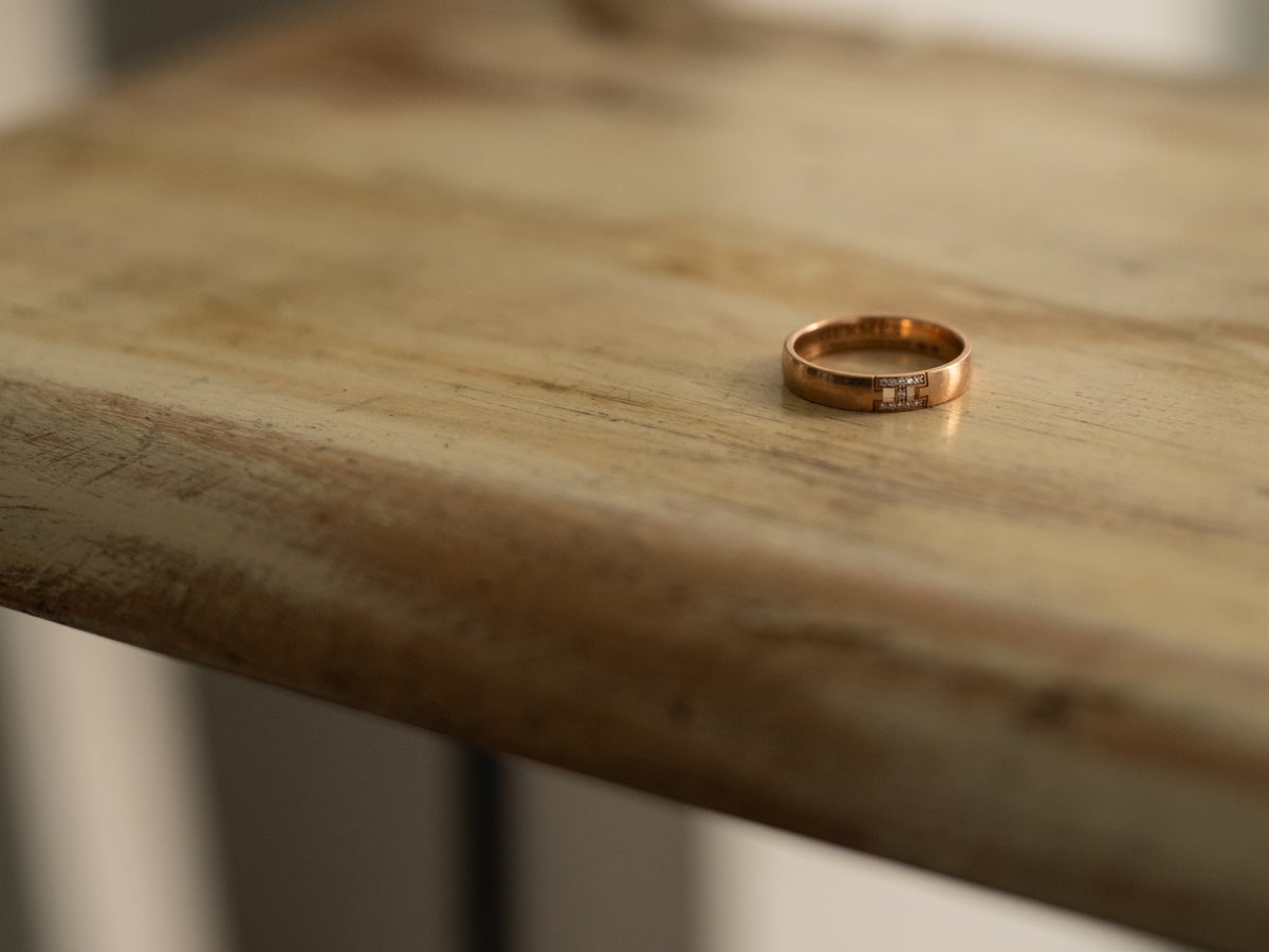 令和の結婚指輪選び　結婚指輪と婚約のブレスレットには「エルメス」を。ヘアサロン『OLTA』 店長 南 郁弥さんの場合。【令和の結婚指輪選び】