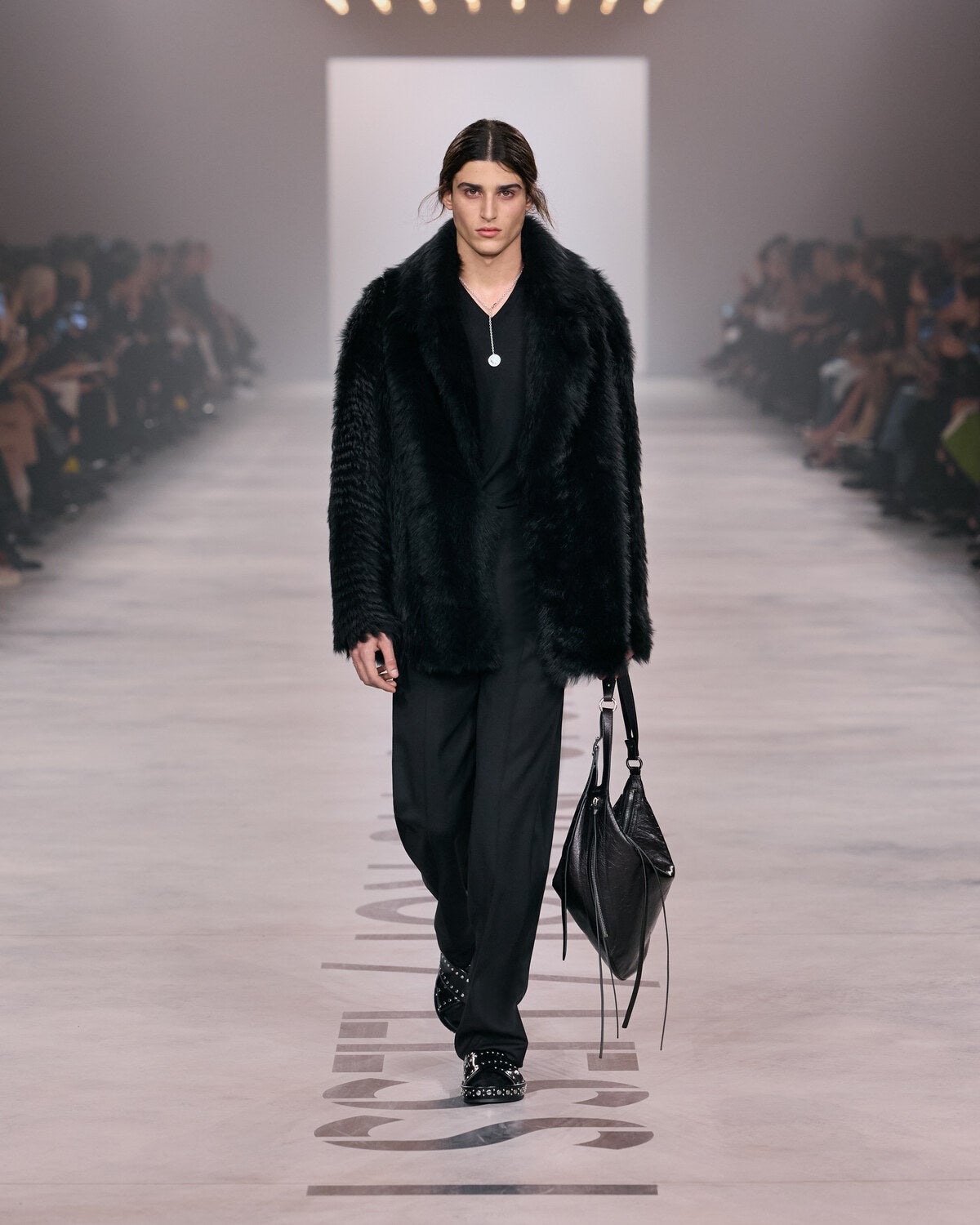 「フェンディ(FENDI)」2026‐27 年秋冬コレクション 13