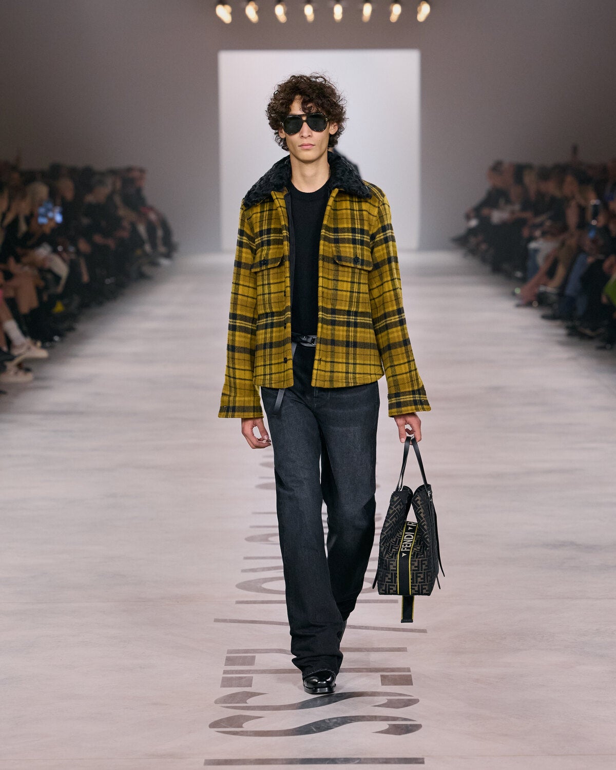 「フェンディ(FENDI)」2026‐27 年秋冬コレクション 21