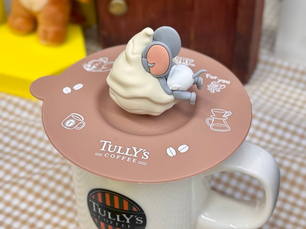 タリーズ&times;「トムとジェリー マグキャップ（ホイップへダイブ）」1,890円