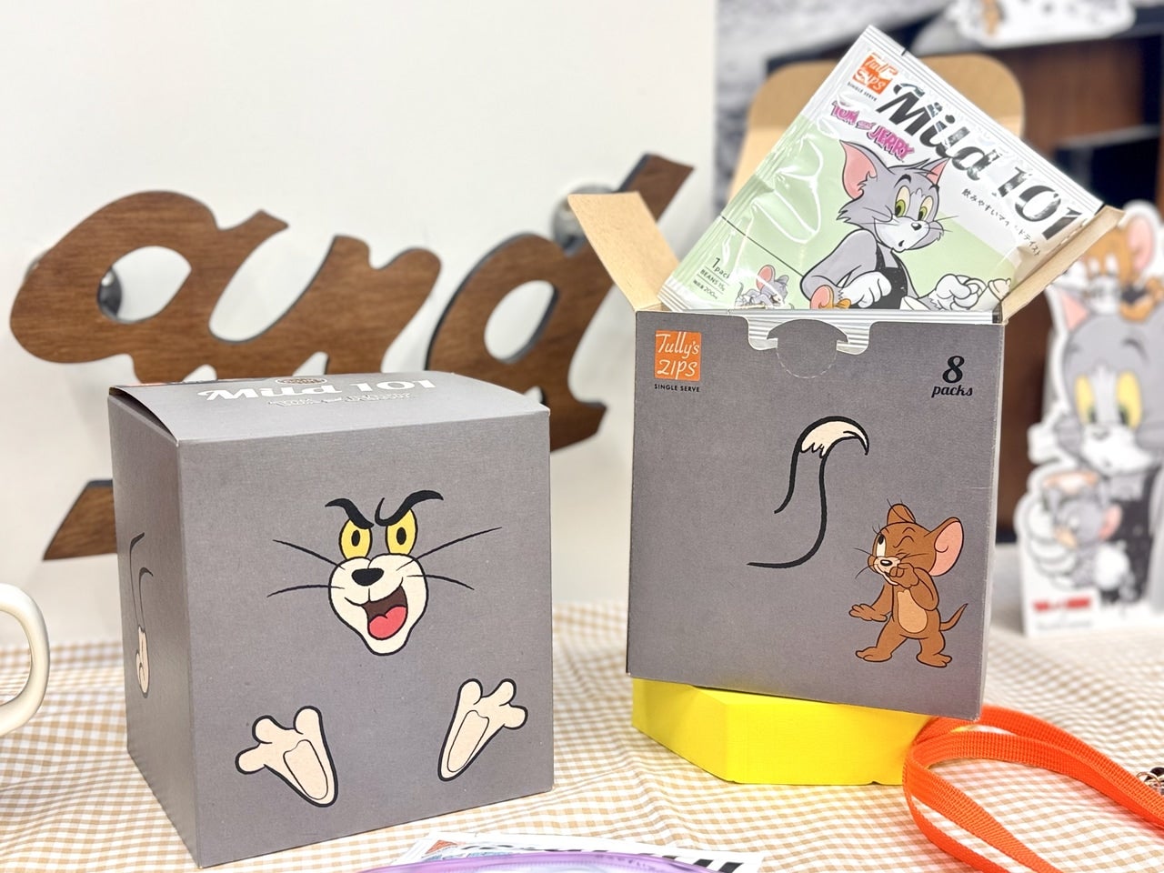 タリーズ&times;トムとジェリーグッズ「シングルサーブ マイルド101（8P箱）」　1,760円　