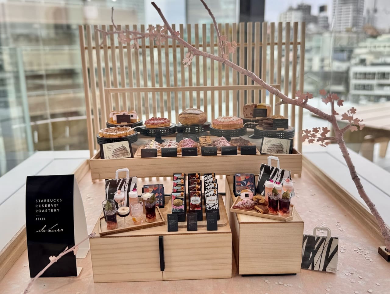 スタバ中目黒桜ミニチュア「しろくまパン 作」