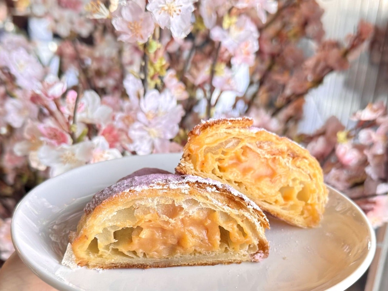 スタバフード「コルネッティ サクラ」断面