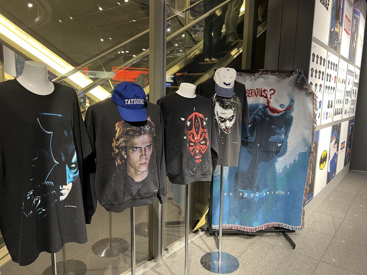 VARIEGATOR POP UOSTORE 2