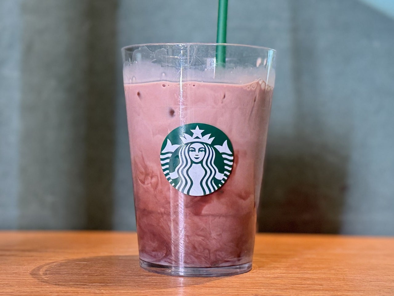 スタバ新作「スイート ミルク チョコレート」正面