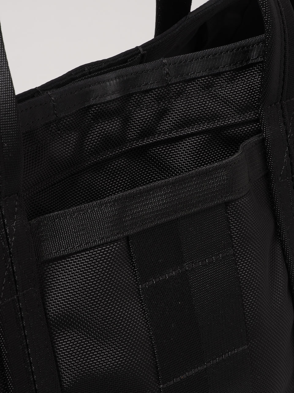 ブリーフィング、黒トートバッグ、フロントポケット