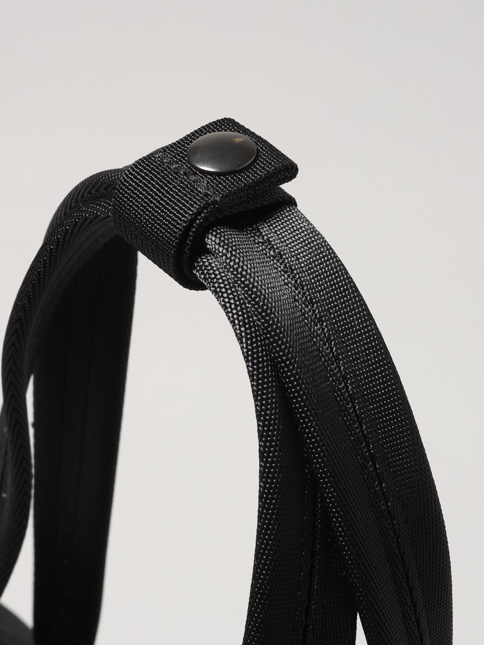 ブリーフィング、黒トートバッグ、持ち手