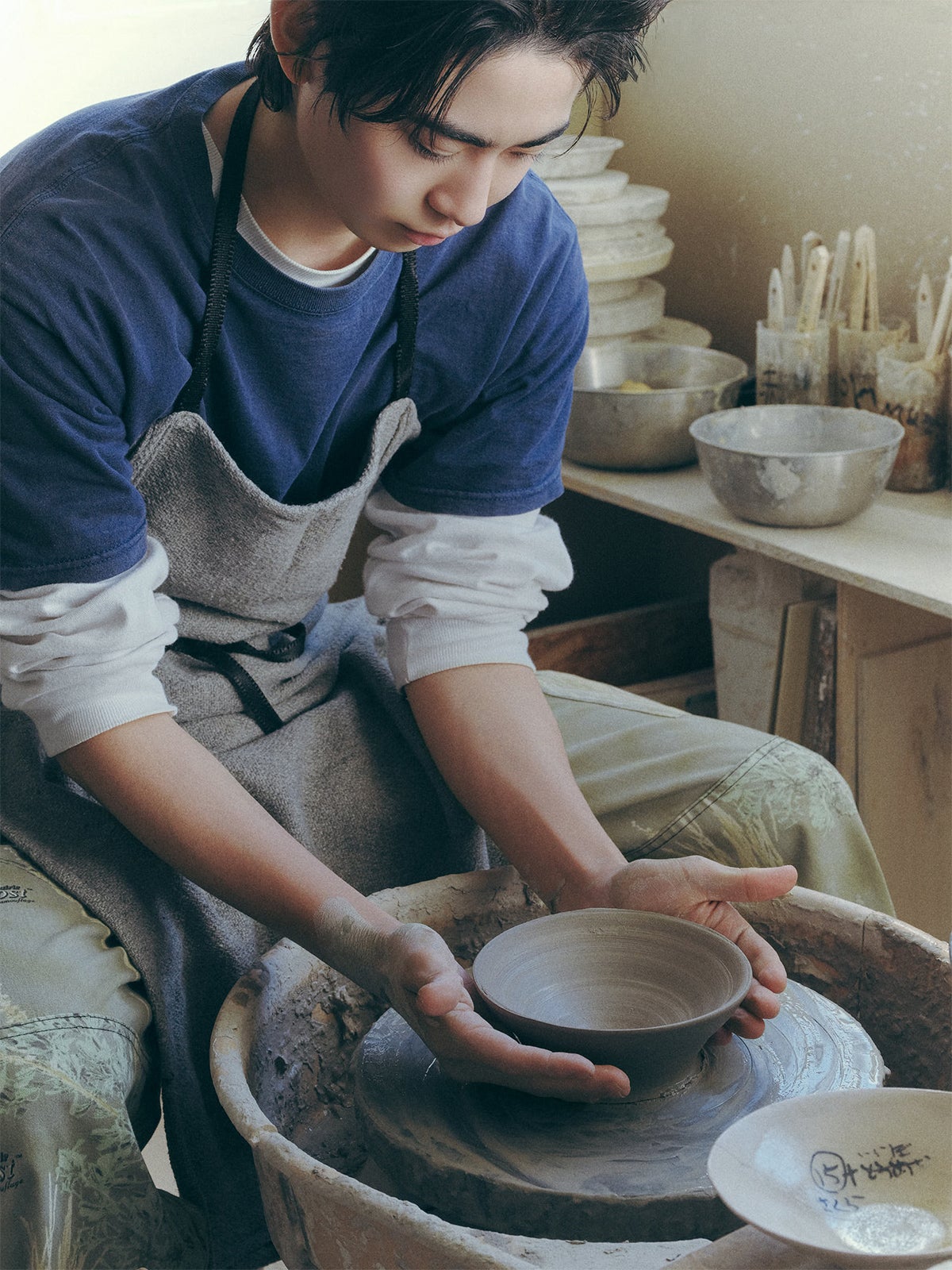 陶芸体験をする豊田裕大 3