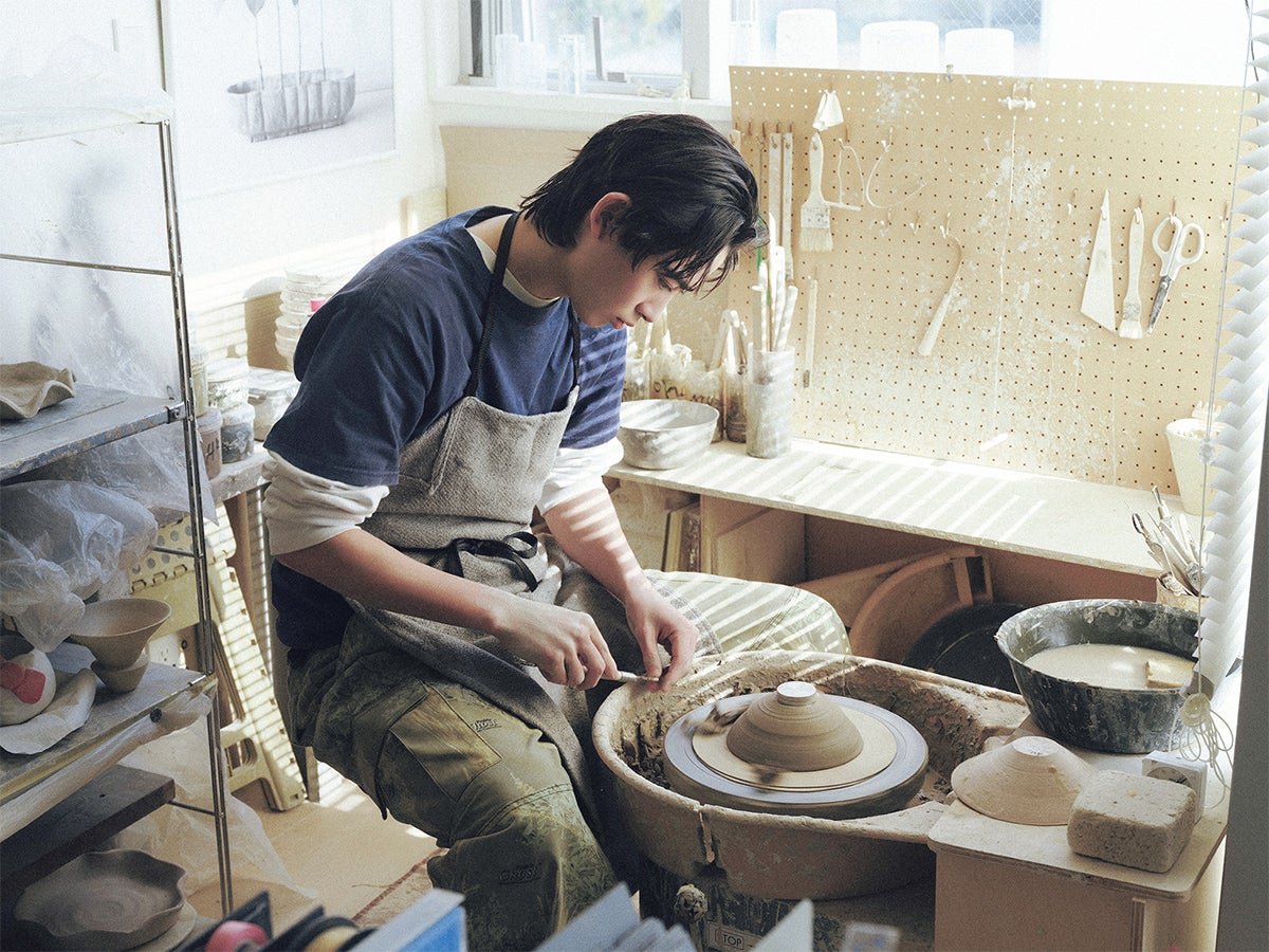 陶芸体験をする豊田裕大 4