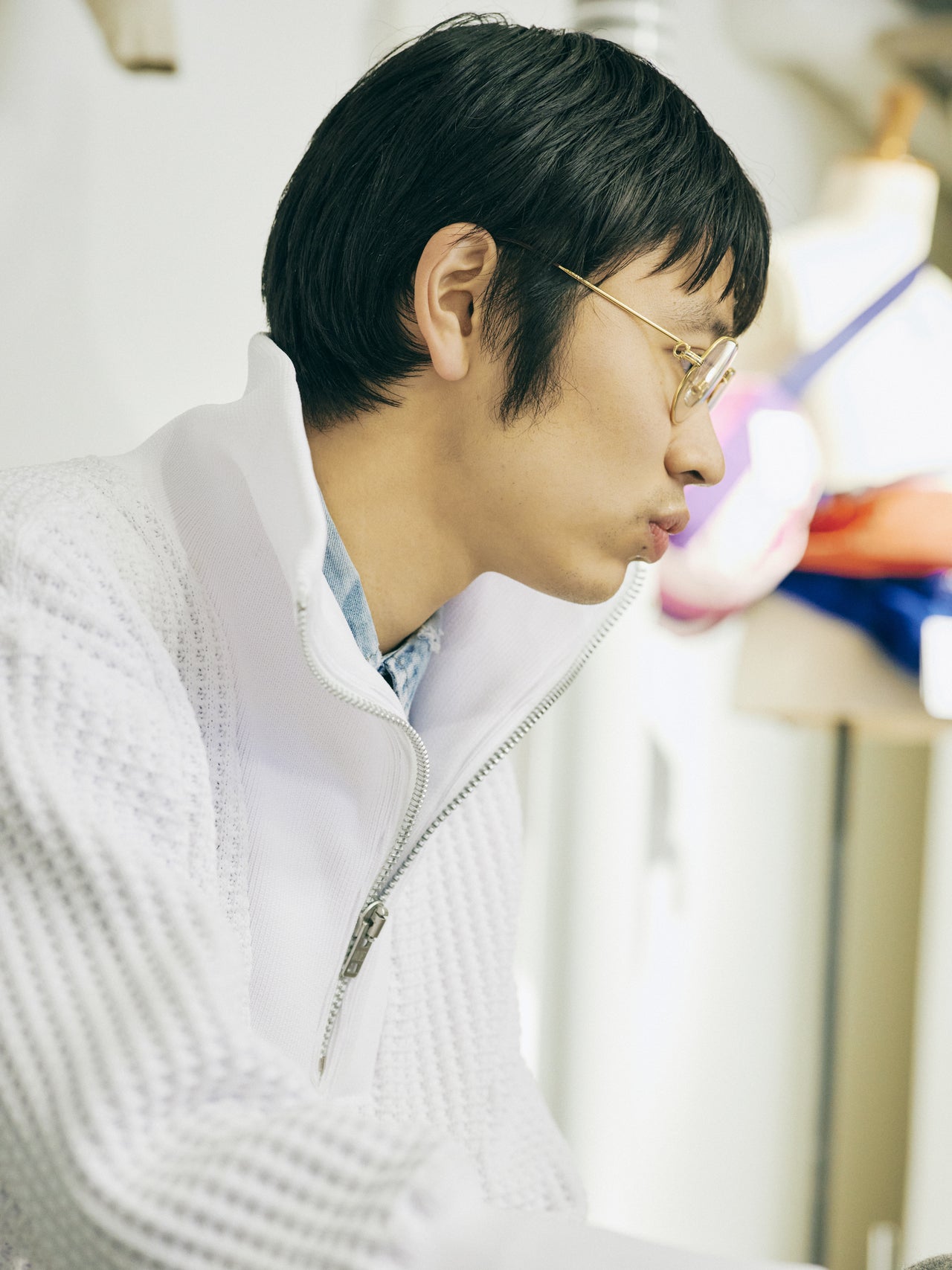 オシャレな人が買ってよかったカルのレザーシャツの西尾さん2