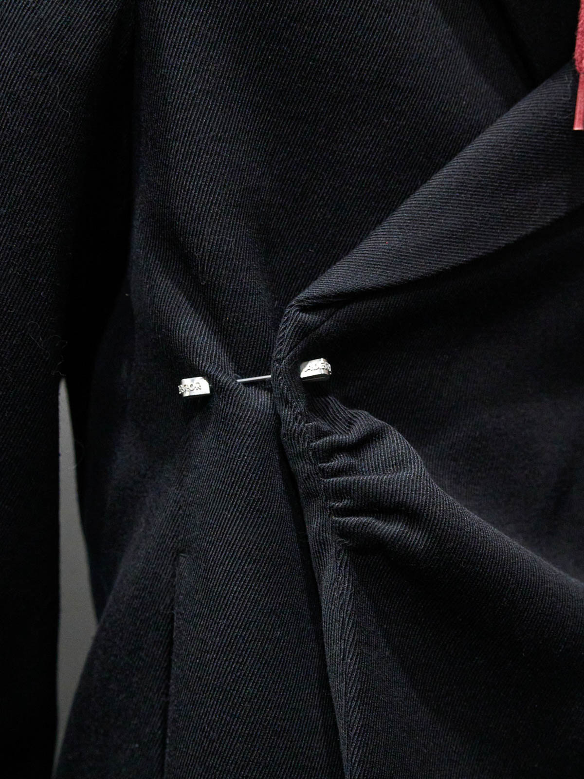 松岡光＿冬私服スナップジャケット金具寄り