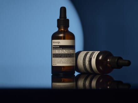 「イソップ(Aēsop)」から待望のオイルベースセラムが登場。“次世代型レチノール”で肌のキメを整える、新たな名品に目が離せない!【3月2日発売】