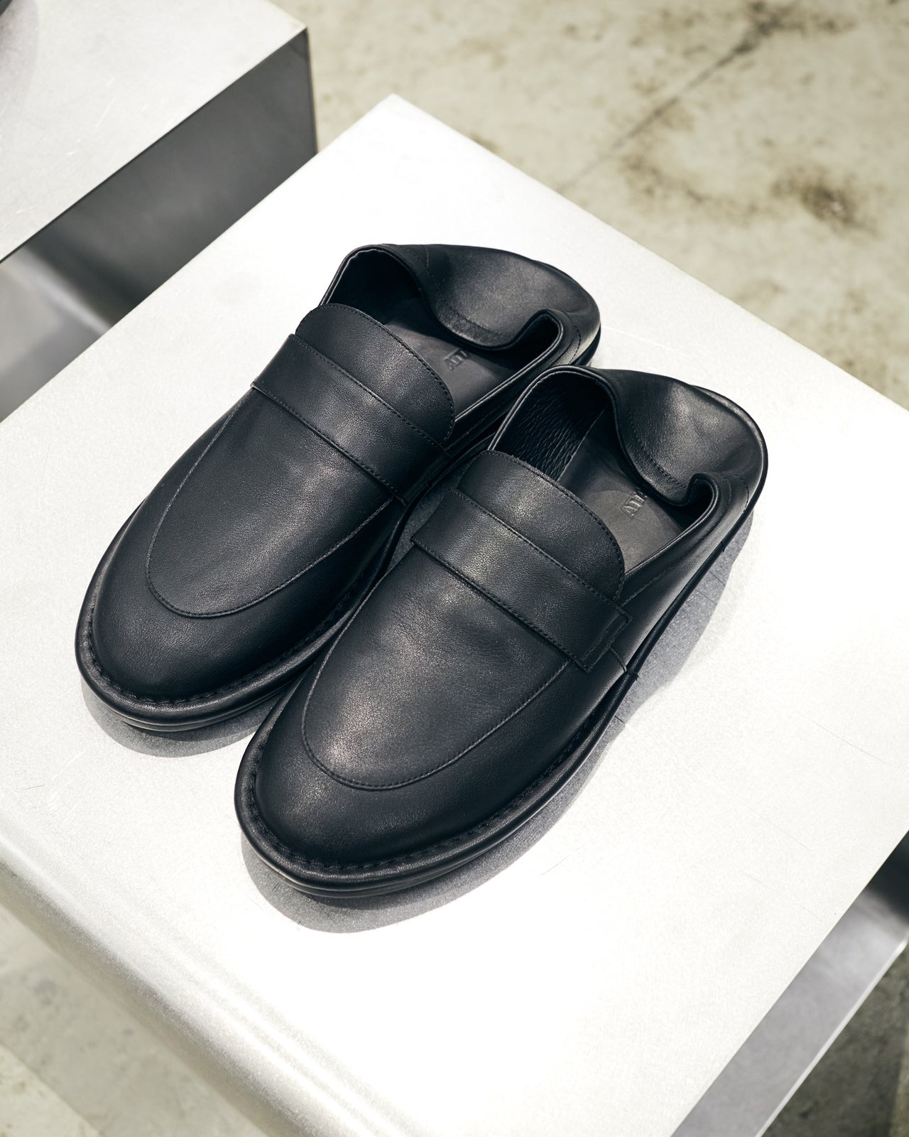 ブランドATTACHMENTのレザーシューズ