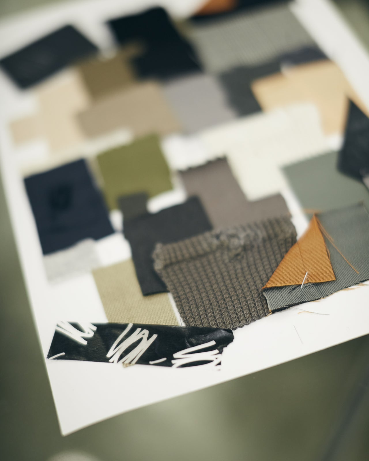 榎本光希さんが手がけるファッションブランド「VEIN」の記事サンプル