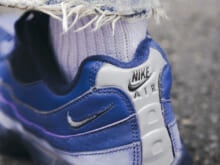 今日は大人カラーの「ナイキ」を履いて。オシャレな人たちの愛用スニーカースタイル７選。[NIKE]