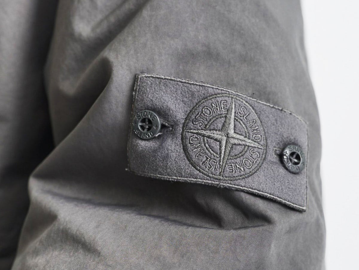 垢抜けるためには「大人グレーダウン」を。オシャレな５人の正解着こなし！ストーンアイランド、ザ・ノース・フェイス...