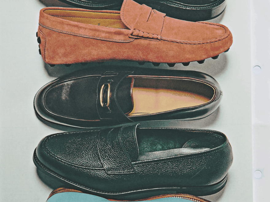 【5選】トレンドのローファーは、装いを彩る名品を。トッズ、ジョン ロブ、メゾン エ ヴォヤージュ×ジェイエムウエストン...