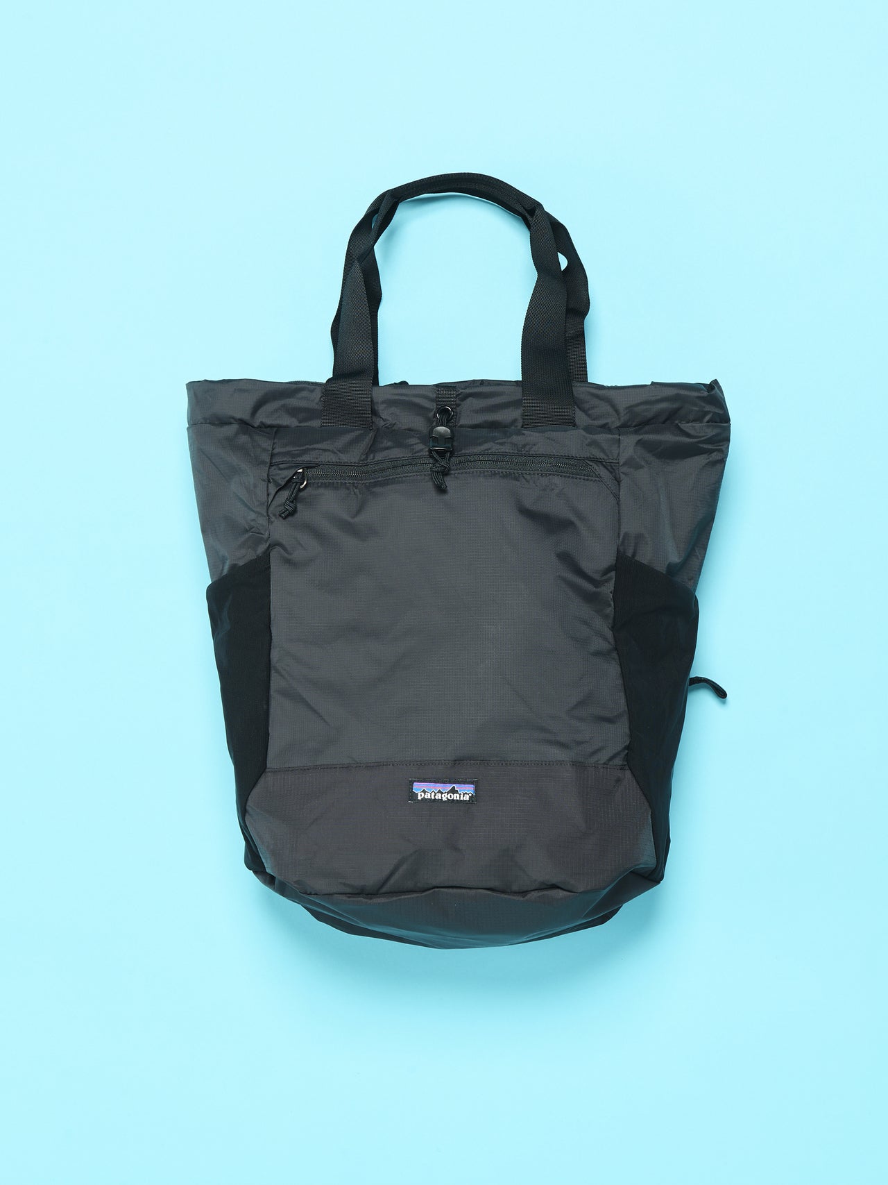 パタゴニアの黒いテラヴィア・トート・パック 24L バッグ