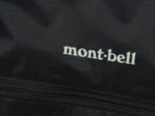 本当に6,000円!?「モンベル」の黒リュックを試着＆本音レビュー！ シンプルで使い勝手もいい軽バッグ。[mont-bell ポケッタブル ライトパック 15]