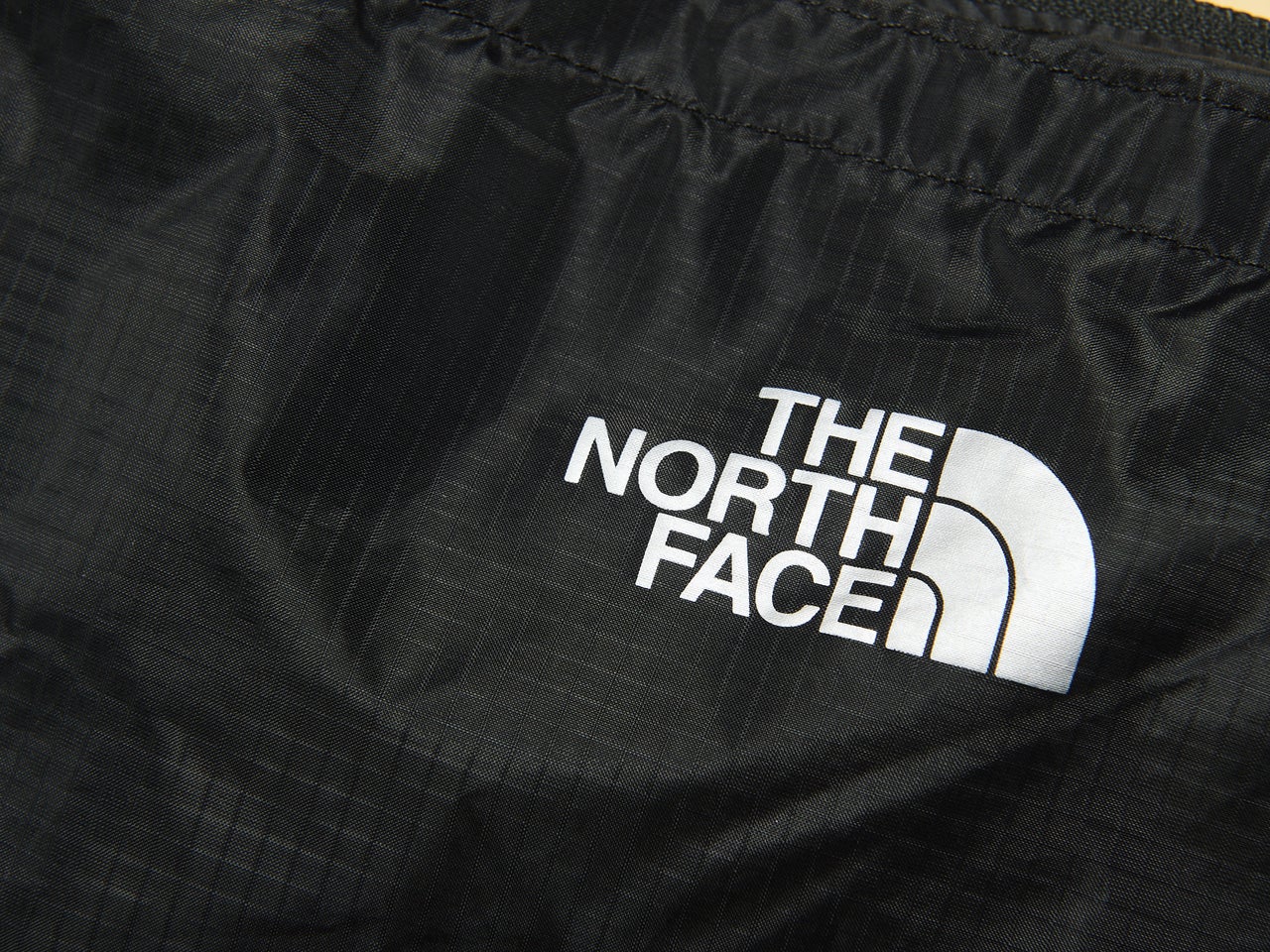 “持っていることを忘れる”ほど軽量。「ザ・ノース・フェイス」の黒トートバッグは機能性＆デザインどちらも申し分なしの隠れた名品！[THE NORTH FACE]