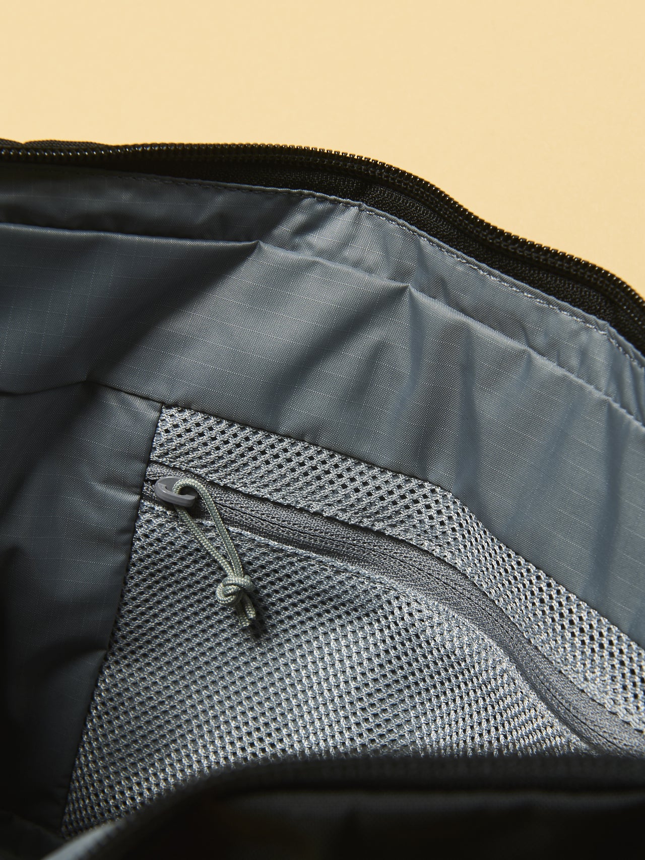 THE NORTH FACE(ザ・ノース・フェイス)カペラ5の内側