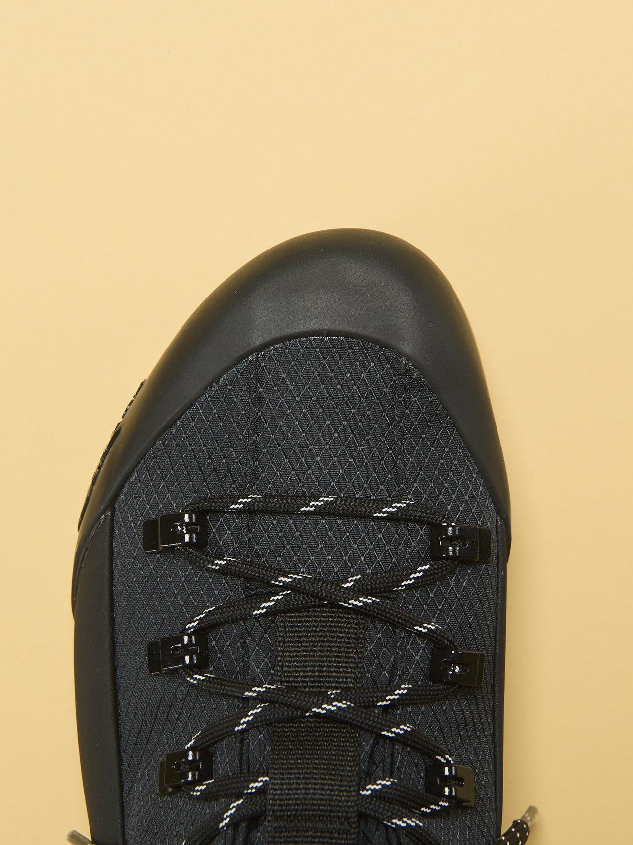 ザ・ノース・フェイスのグレンクリフローゴアテックス スニーカーのトゥ