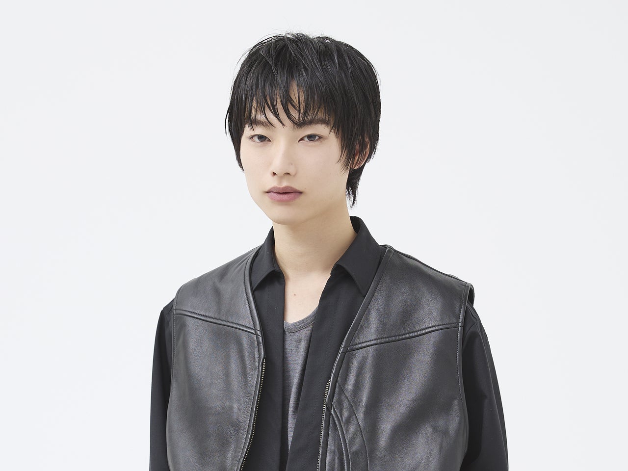 春印象へのシフトは、顔まわりの抜け感でコントロールする【東京最旬ヘアカタログ】